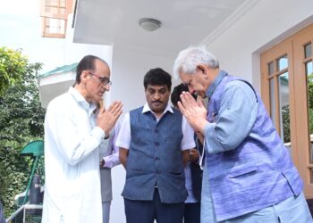 LG Sinha Visits Family Members Of Martyr DySP Humayun Bhat In Humhama