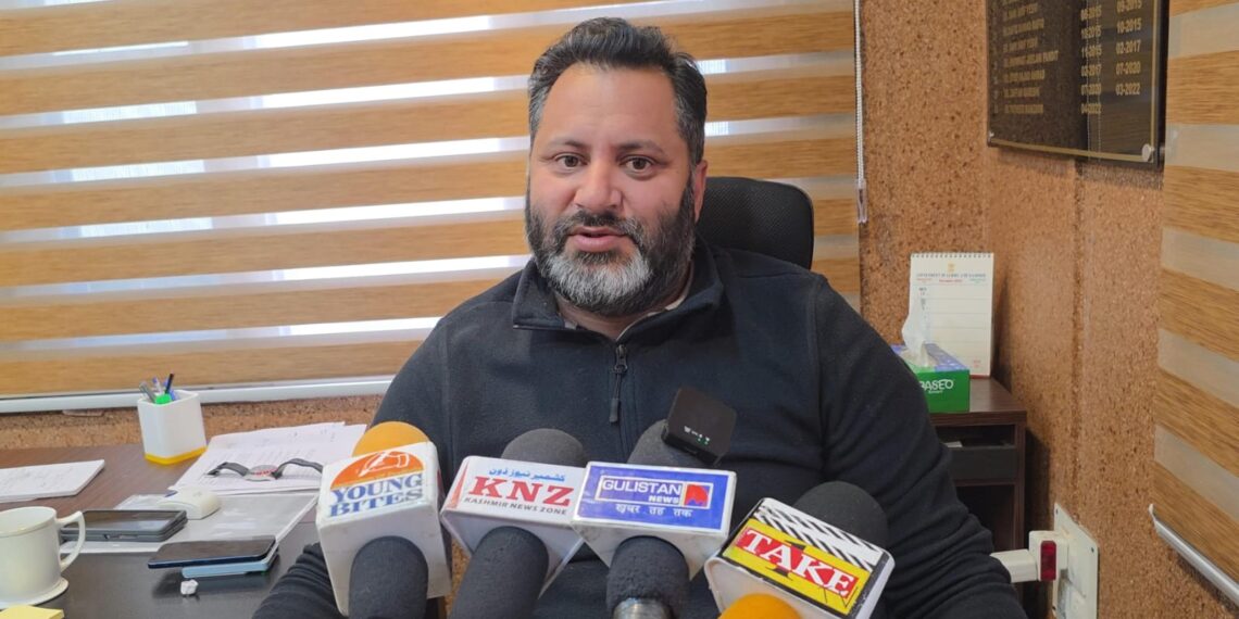 *Snowfall forecast prompts heightened preparedness in R&B Division Ganderbal*