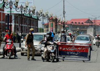 Roads wore a deserted look as people offered night long prayers in view of Shab-e-Qadr in their homes following strict lockdown in Kashmir