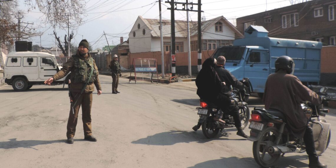 Authorities restrain the moment on famous Gupkar road in Srinagar