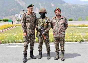 16 Corps Army Commander reviews anti-terror ops in Rajouri