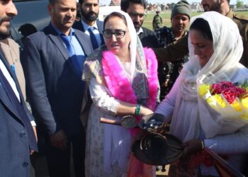 Dr Darakhshan begins Mega plantation drive of Waqf Board from Eidgah in Srinagar today