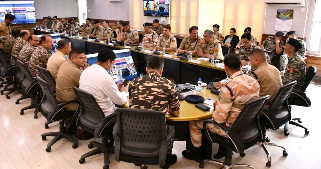 IGP Kashmir chairs Coordination Meeting with CAPFs for Amarnath Yatra, Reviews Annual Darbar Move Preparedness