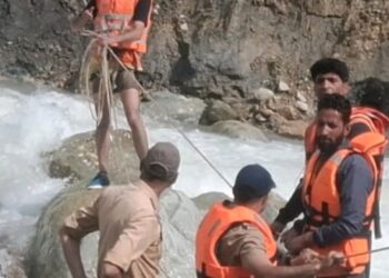 3rd Day of Search On, SDRF Hunts for Missing 5-Year-Old in Shopian