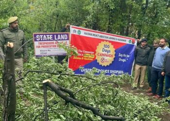 Police, District Admin destroy illegal assets on state land in Shopian 