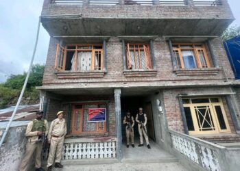 Police attach property worth Rs 1.20 crore of notorious drug peddler in Srinagar 