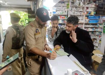 Police intensify inspection of medical shops across Srinagar 