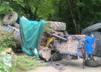 Boy dies after tractor overturns in Saimoh Tral