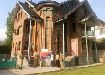 Police attach Properties Worth ₹3.5 Crore of Drug Peddlers Under NDPS Act in Srinagar