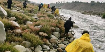 Shopian Man Reportedly Drowns in Reshnagri Nallah; SDRF Launches Search Operation