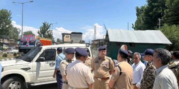 DIG Traffic Kashmir Reviews Traffic Preparedness for SANJY-2026 in South Kashmir