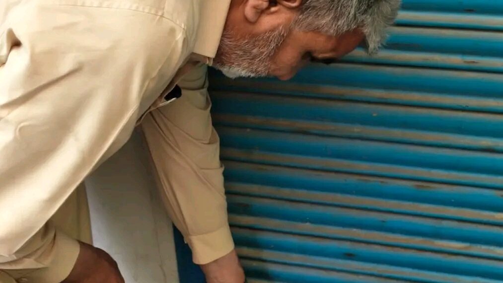 Shop sealed for selling Tobacco Products within prohibited zone under COTPA in Sopore