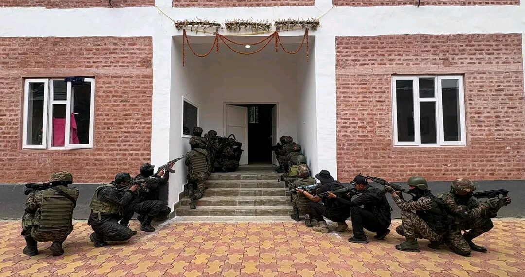 Ganderbal Police conduct joint mock drill ahead of forthcoming Kheer Bhawani Mela