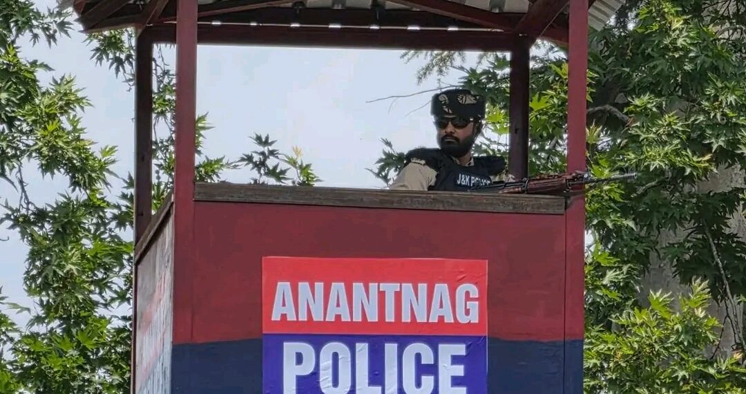 Anantnag Police Establishes High-Rise Machan Morchas to Enhance Security for Amarnath Yatra