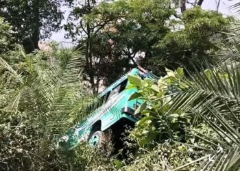 23 pilgrims injured after minibus plunges into gorge in Kathua, two critical
