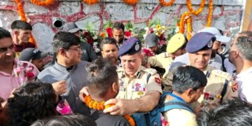 J&K Police extends grand welcome to Amarnath Yatris in Ganderbal