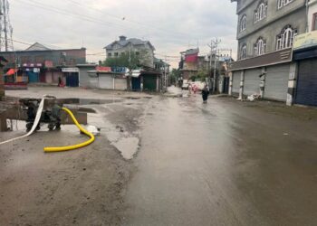 SMC addresses waterlogging across Srinagar, steps up coordinated drainage response