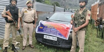 Police Attach Vehicle Involved in NDPS Case Worth Rs 3.70 Lakhs in Baramulla