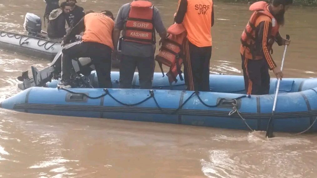 Search continues for missing teen who drowns in Sopore river