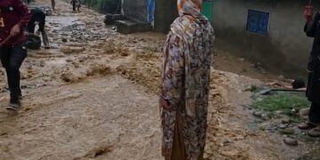 Flash Floods Hit Shopian Villages, Homes Inundated; SDRF Deploys Rescue Teams