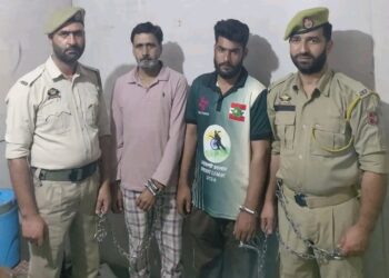 Police execute PIT-NDPS warrants against two repeat Drug Peddlers in Anantnag