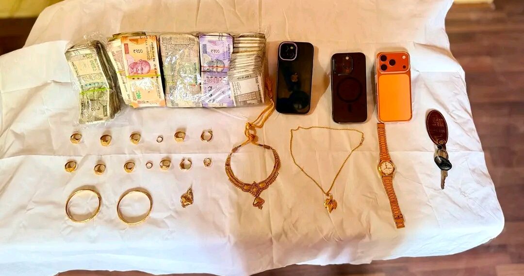Police solve major theft case in Srinagar, Stolen property worth Rs 17.5 lakh recovered 