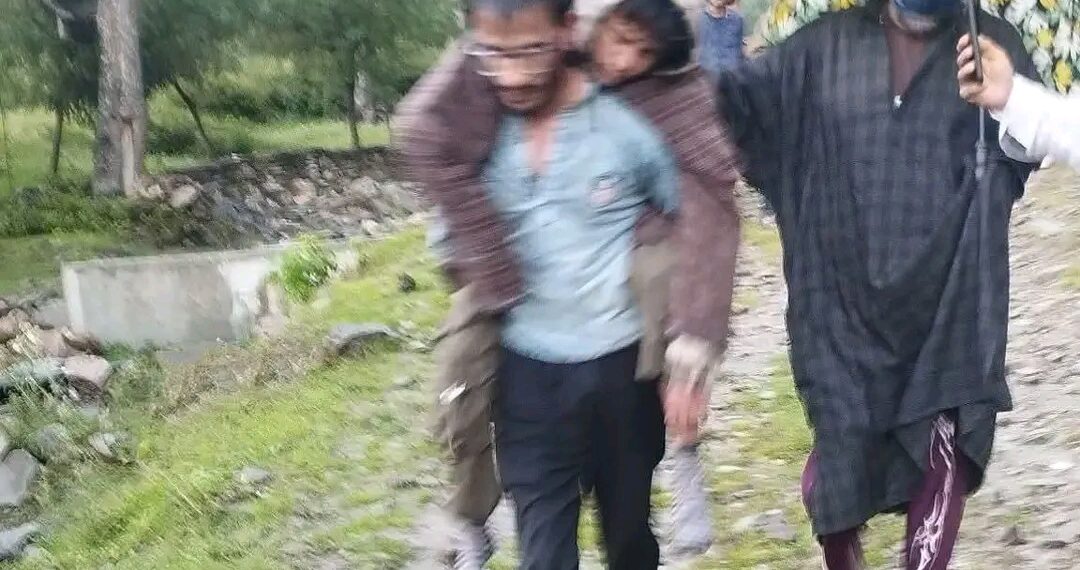 Two teens killed, two injured in Lightning Strike in Anantnag