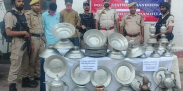 Police Solves Theft Case In Baramulla, 2 Accused arrested