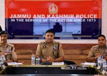 IGP Kashmir Calls for Stronger Security Grid, Smooth Traffic Flow in Srinagar
