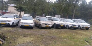 Police crack down on tourist harassment and overcharging; six vehicles seized in Tangmarg