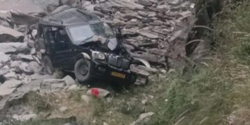 Five killed, several injured as Sumo plunges into Kishanganga River