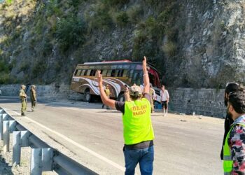 One Dead, Half A Dozen Injured As Bus Meets Accident In Ramban