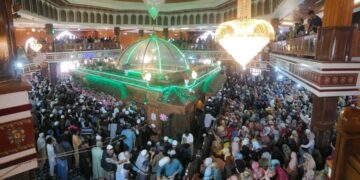 Poshak Bandi ritual marks beginning of Sheikh-ul-Alam Urs at Charar-i-Sharief
