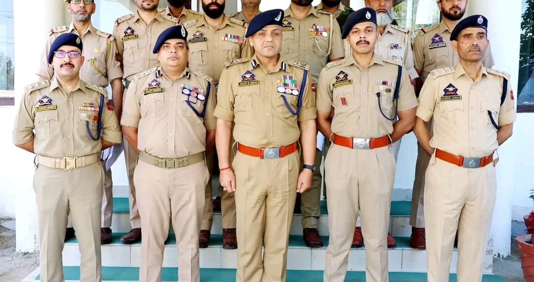 Budgam Police felicitated for busting fake employment syndicate and digitisation of Beat Policing