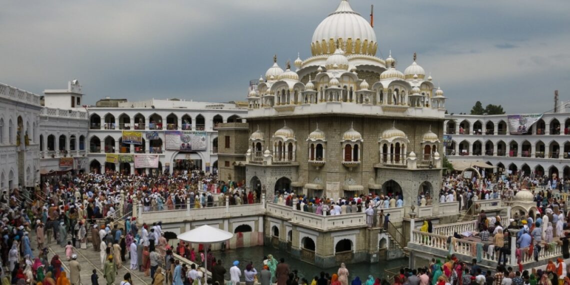 176 J&K Sikh devotees get clearance to visit Pakistan for Baisakhi