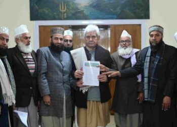 20-Member delegation of Jamat-E-Ahle Sunnat calls on LG