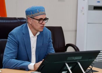 CM Omar Abdullah chairs meeting as Darbar move offices open in Srinagar,