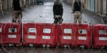 Strict restrictions in place around Martyrs’ Graveyard in Srinagar to prevent leaders visit