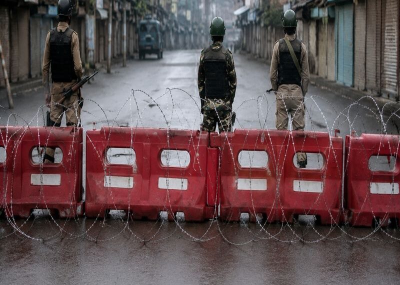 Strict restrictions in place around Martyrs’ Graveyard in Srinagar to prevent leaders visit