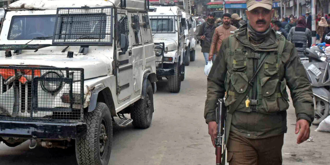 Random searches, frisking continues in Srinagar
