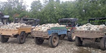 33 Vehicles seized for illegal mining  across Kashmir: Police