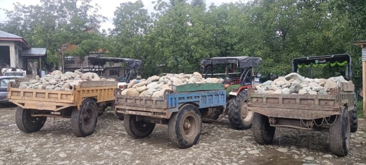 33 Vehicles seized for illegal mining across Kashmir: Police