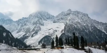 Season’s First Snowfall At Zero Point Sonamarg, Razdan Pass & Afarwat Gulmarg; Rains Lash Kashmir Plains
