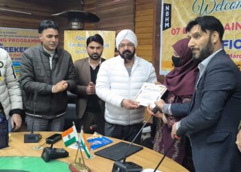 7-Day Scientific Training for Beekeepers culminates at Agriculture Complex Lalmandi