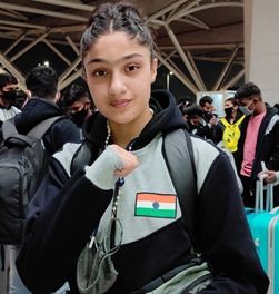 Advisor Farooq Khan greets Sadiq for winning Gold Medal in Moscow Wushu Stars Championship