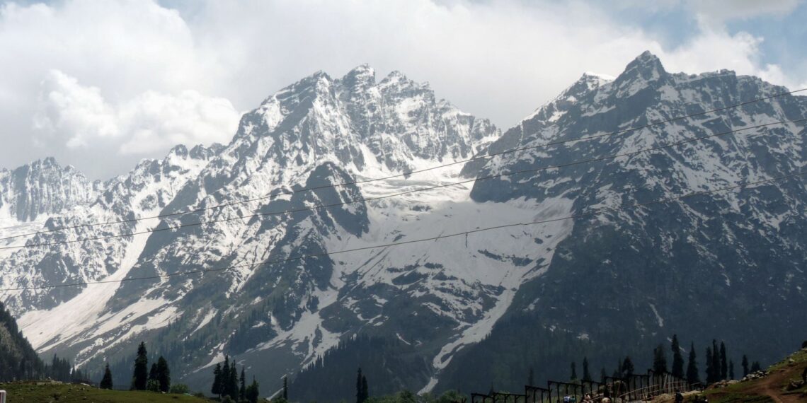 In Pictures: Heavy rush of tourists in Sonamarg