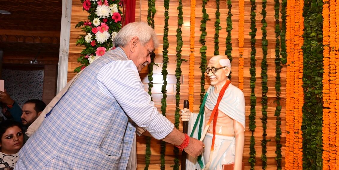 LG Sinha Unveils Statue Of Mahatma Gandhi And A Charkha Installation At Civil Secretariat, Srinagar