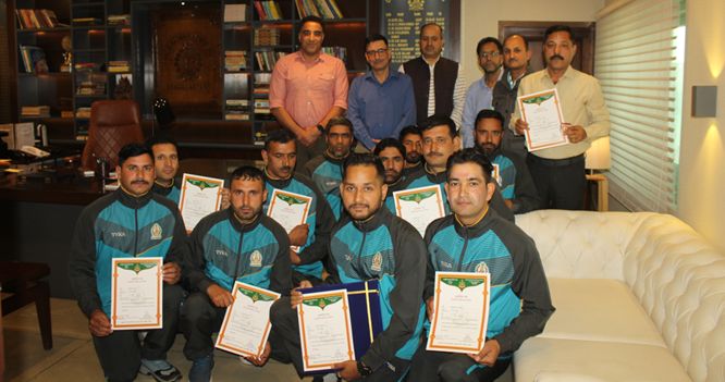 ADGP Armed felicitates J&K Mountain Rescue Team