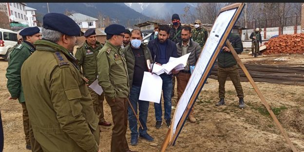 ADGP Armed takes stock of welfare of IRP-4th Bn at Kupwara, reviews constructional work on Border Battalion Hqrs