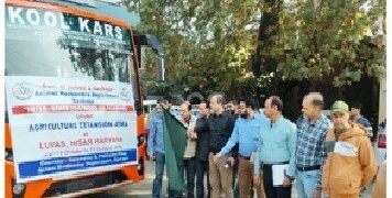 AHD Kashmir Flags off Farmers’ Delegation for Inter-State Training